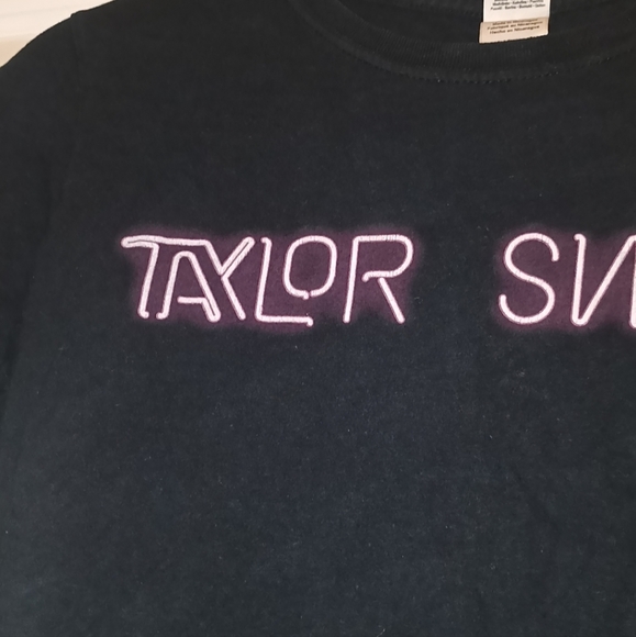 Taylor Swift 1989 World Tour T-shirt - Picture 2 of 6
